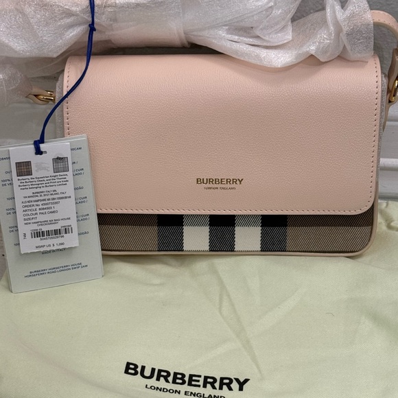 BURBERRY MINI LUXURY GIVEAWAY!! - Picture 2 of 5